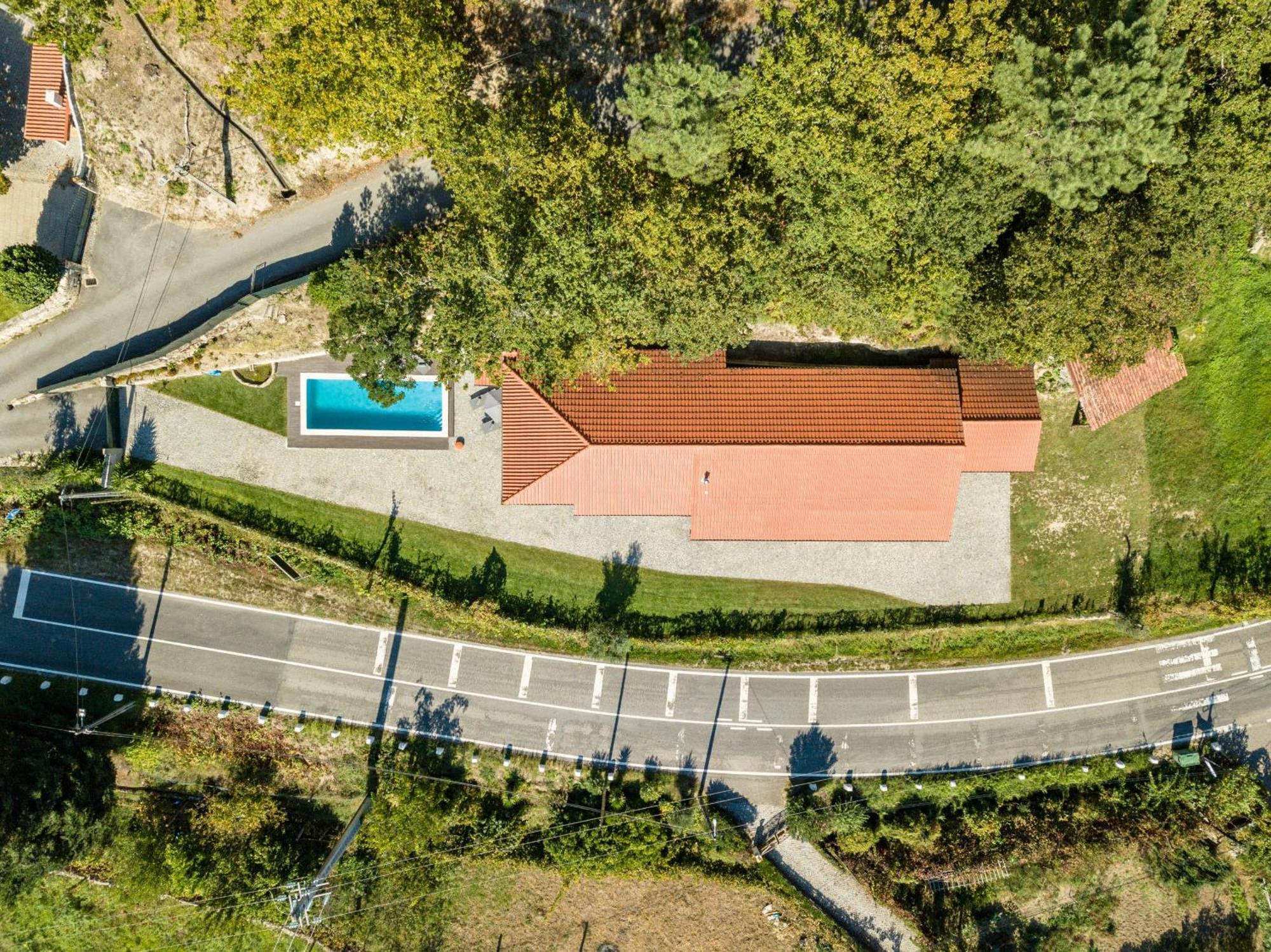 Assento Do Cavado By House And People Villa Valdosende Exterior photo